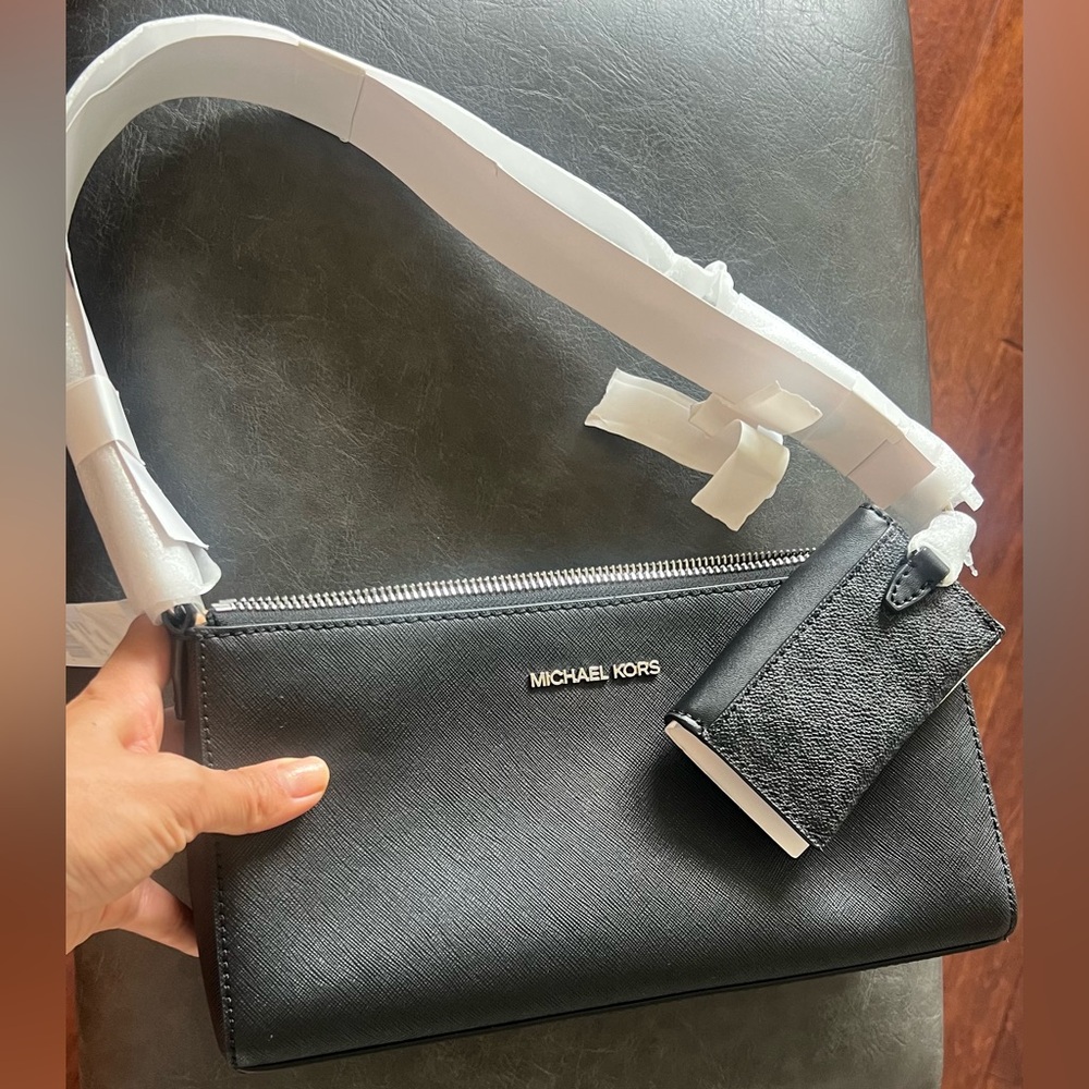 Michael Kors Vincent Elegant  Bag